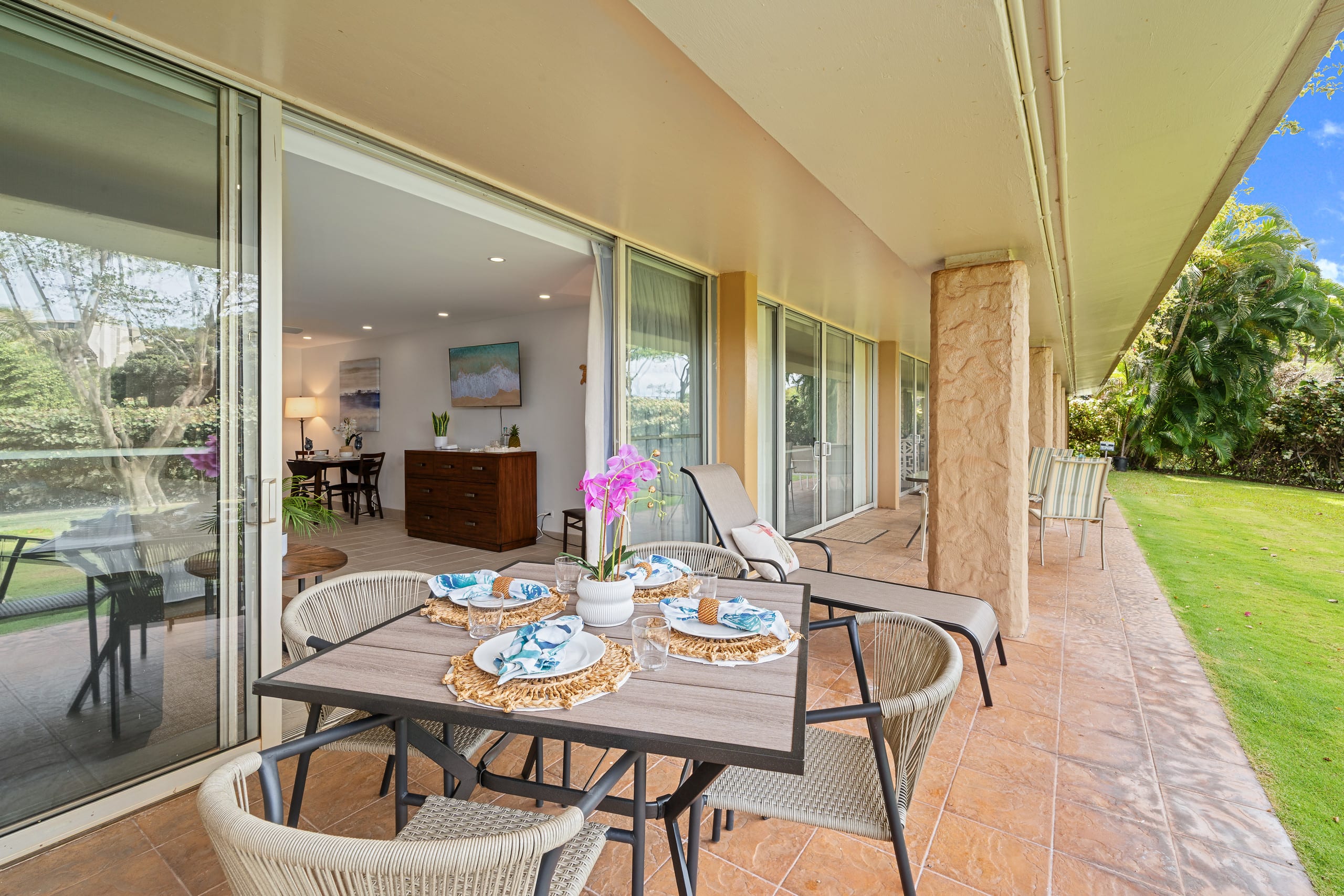 Condo in Lahaina · ★5.0 · 1 bedroom · 2 beds · 1 bath - Image 11