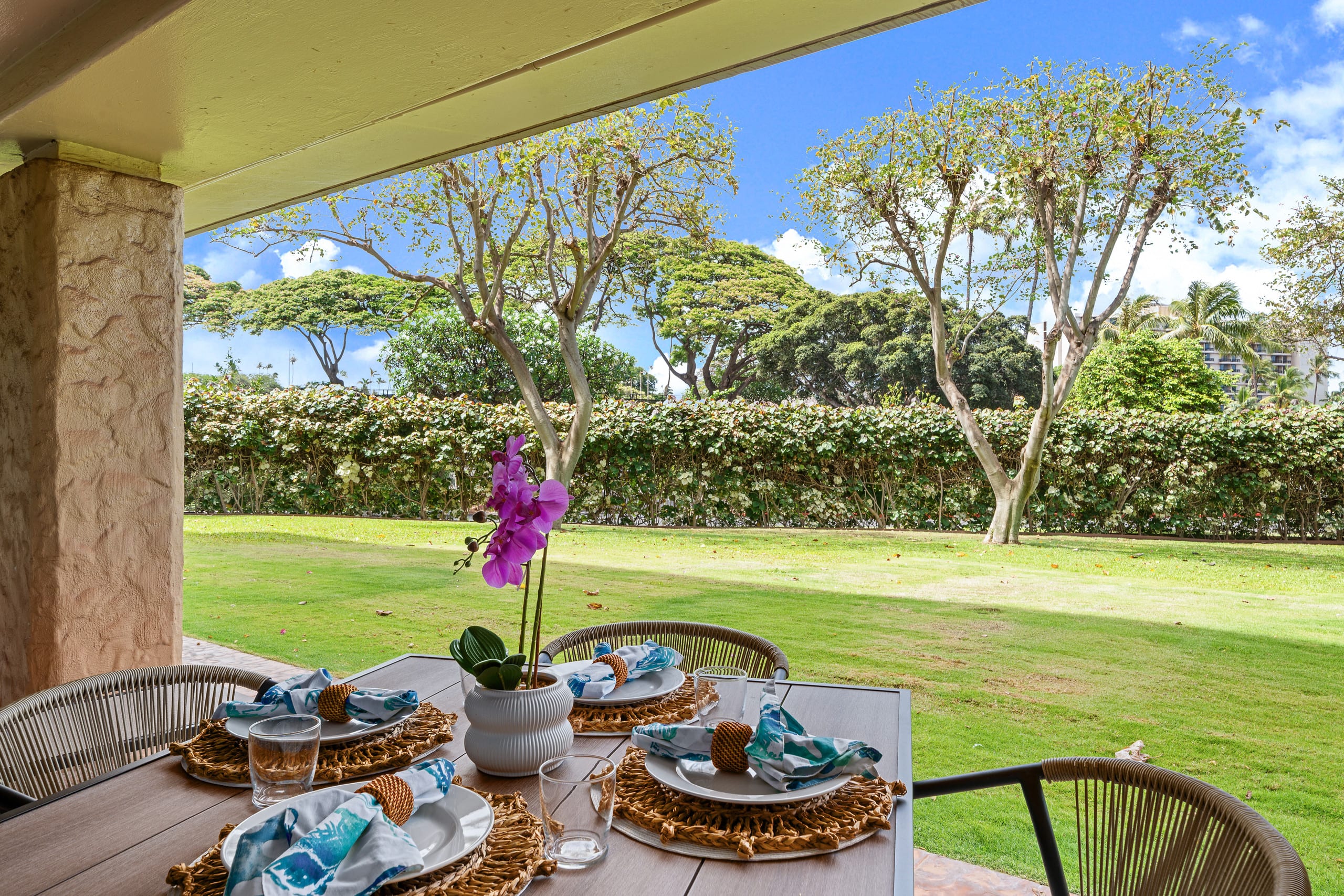 Condo in Lahaina · ★5.0 · 1 bedroom · 2 beds · 1 bath - Image 9