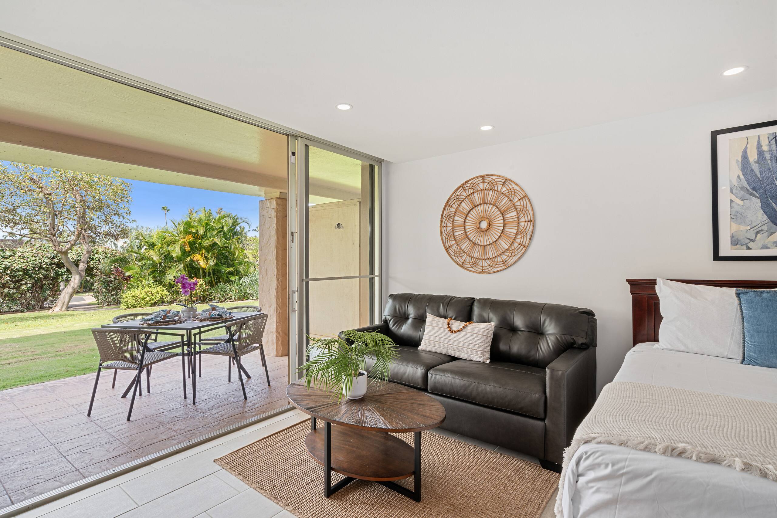 Condo in Lahaina · ★5.0 · 1 bedroom · 2 beds · 1 bath - Image 14