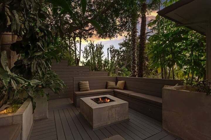 Hollywood Dell Oasis, Canyon VIEWS, Fire Pit & BBQ gallery image 5