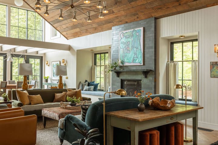 The Carly Fern Lodge | Luxe Wine Country - マクミンヴィル, OR