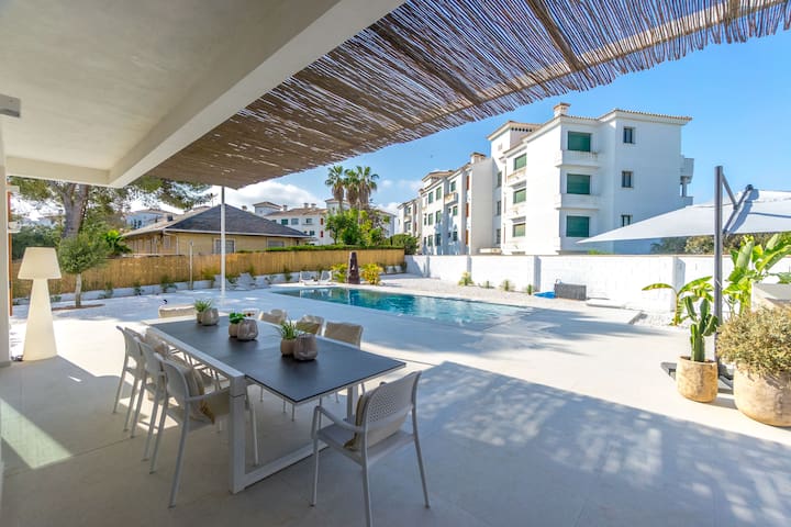 Houses By The Sea managed Airbnb listing 1