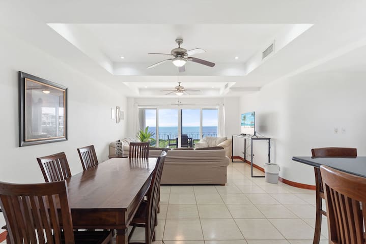 Mir4: Stunning Ocean-View 2BD Over Tamarindo