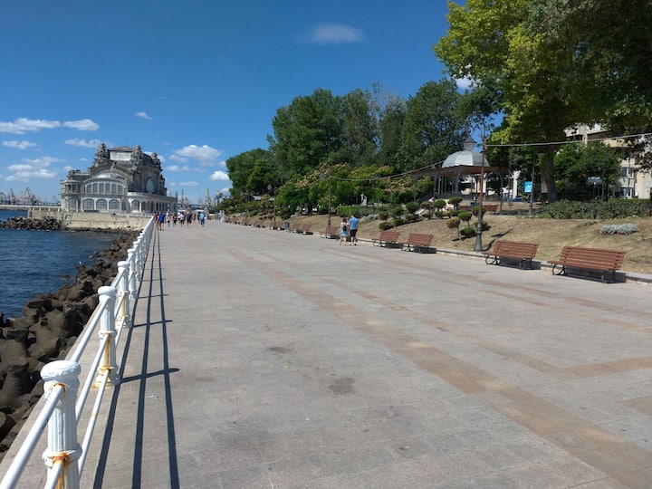 A Proximité Du Casino, Falaise, Port, De L'aquariu - Konstanca