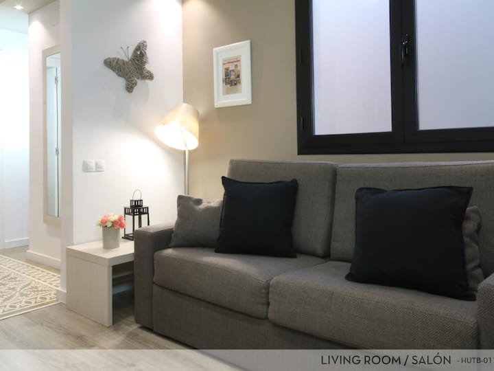 Family Apartment With Balcony · Sagrada Familia 23 - Barcelona