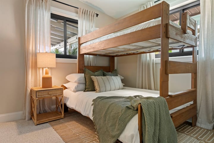 Treća spavaća soba: dolje dvokrevetni, gore dva odvojena