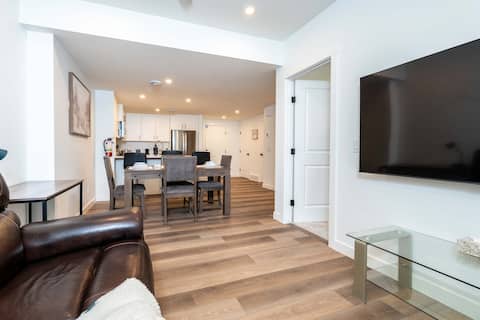 Top Airbnb: Private Suite | Parking | Easy Stoney Access in Pine Creek
