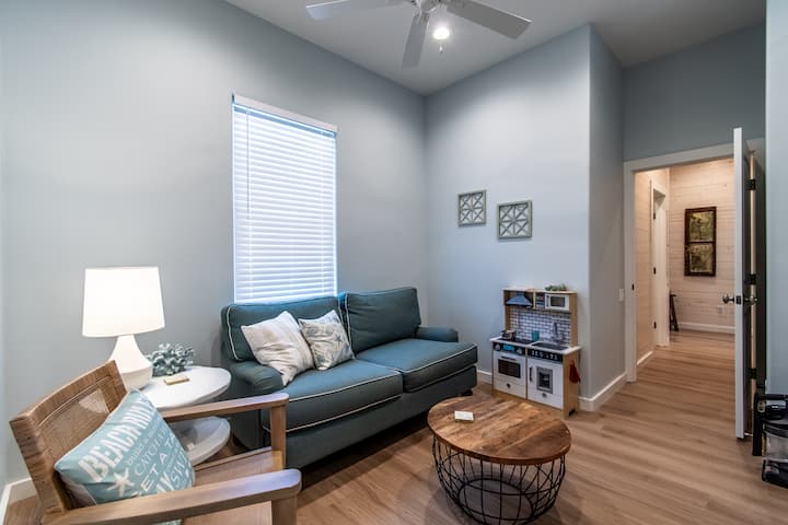 主卧外的第二个客厅区域