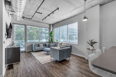 Sun & Culture | St. Pete 2BR Next to the Action