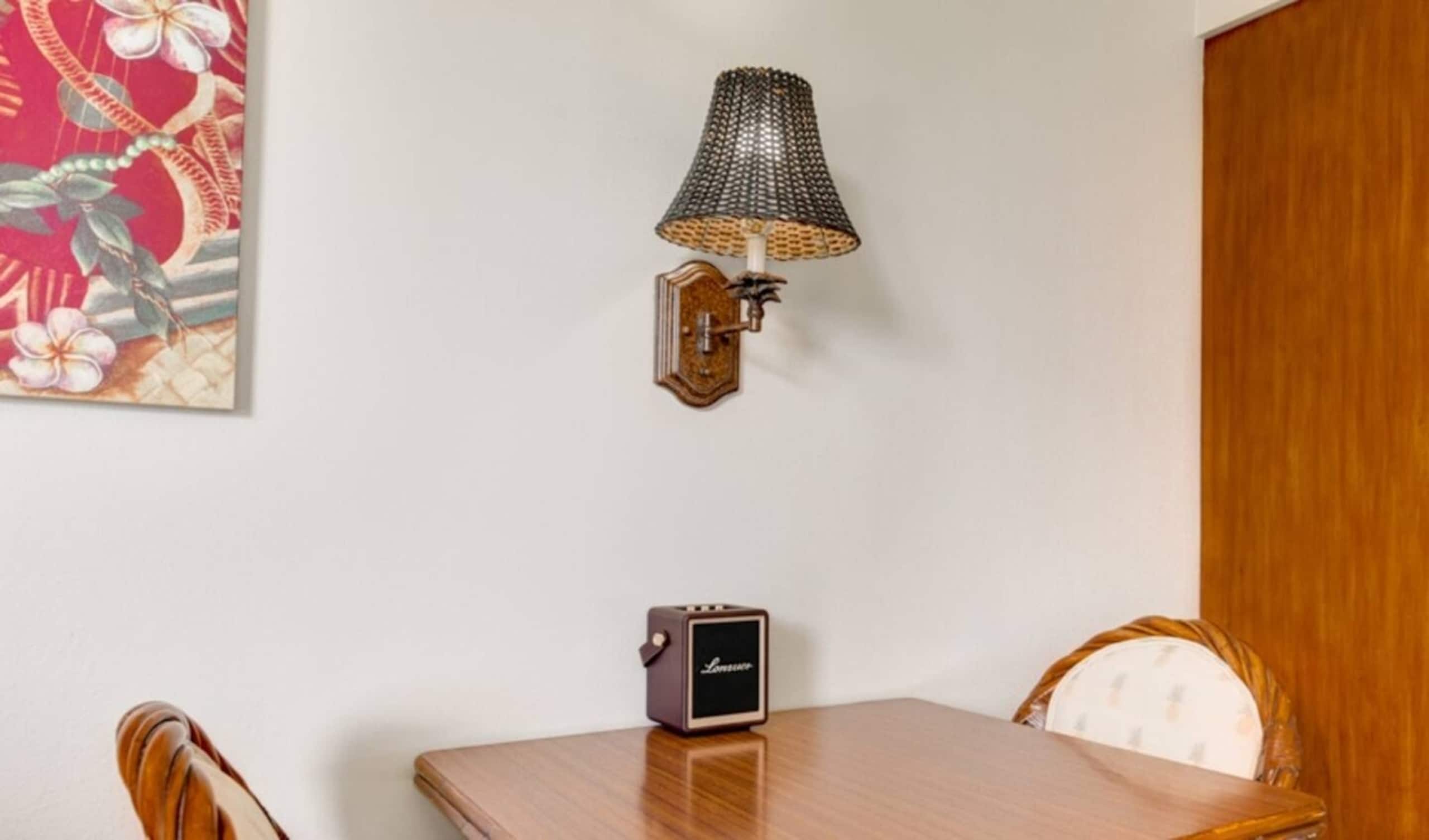 Bright Central Studio at Luana Hotel + Suites - Image 11