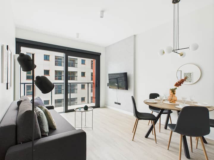 Near Daszyńskiego Metro | Prosta 69d Superapart - Warsaw