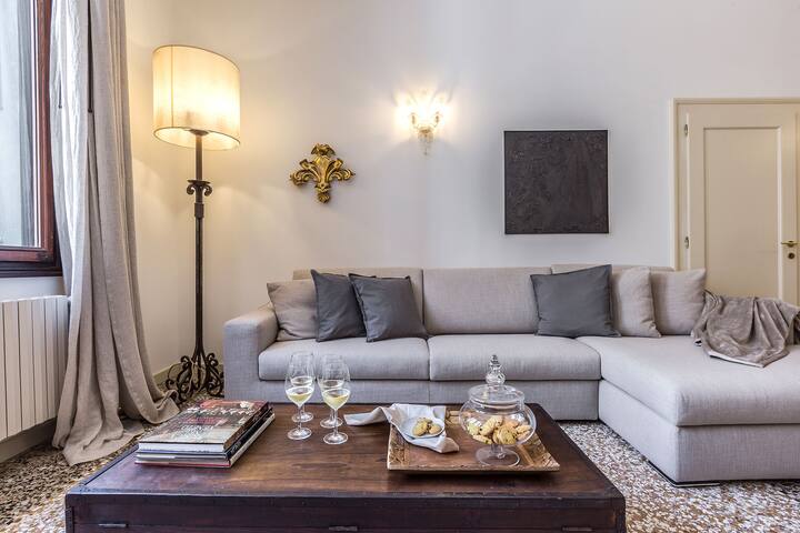 Tosca gallery image 4