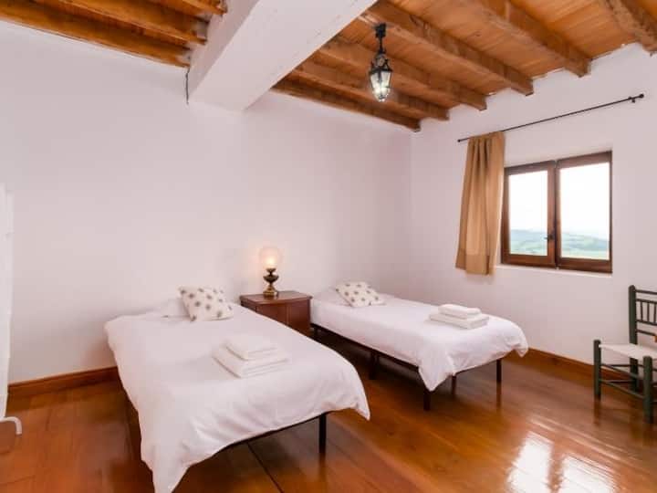 საძინებელი 4