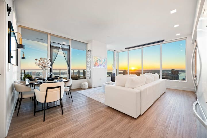 39th-floor Penthouse · Ocean Views · Gaslamp Quart - San Diego, CA