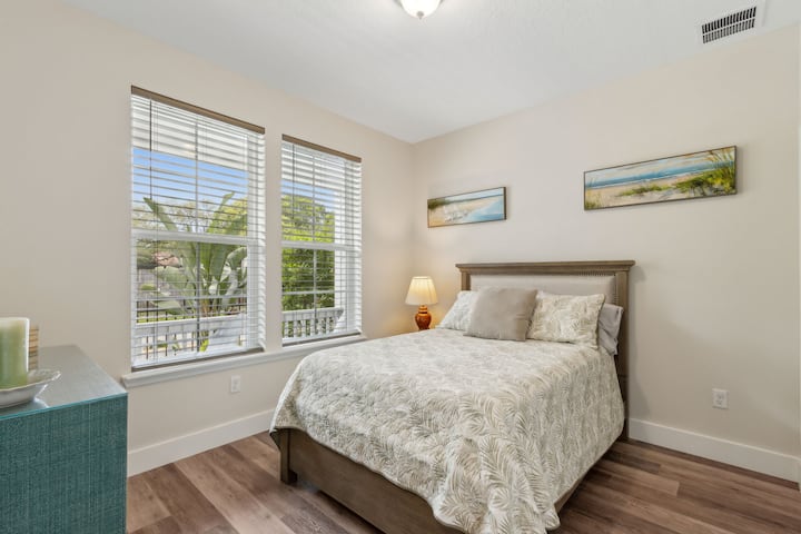 426 S 8th St - Guest Bedroom 1