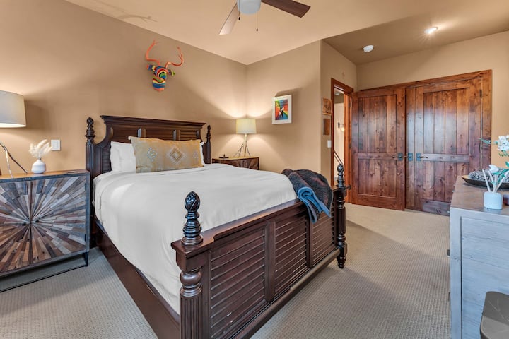 4. spavaća soba: bračni krevet (širine 150 - 179 cm), gornji