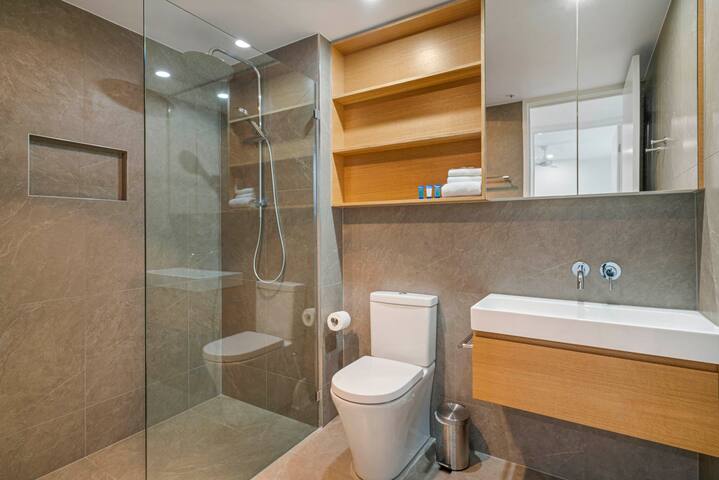 2 Bedroom Ocean View Apartment gallery image 5