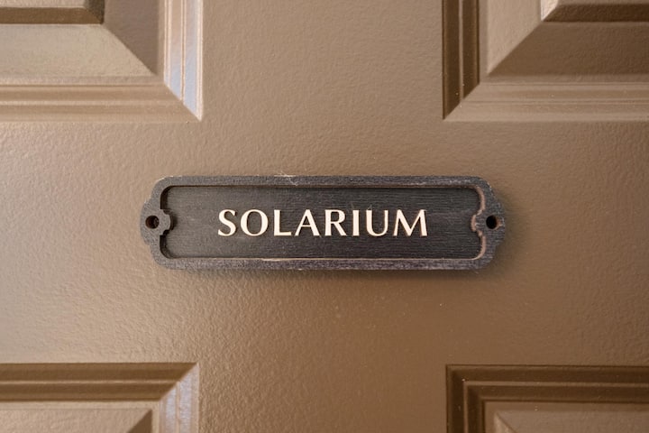2F: Solarium