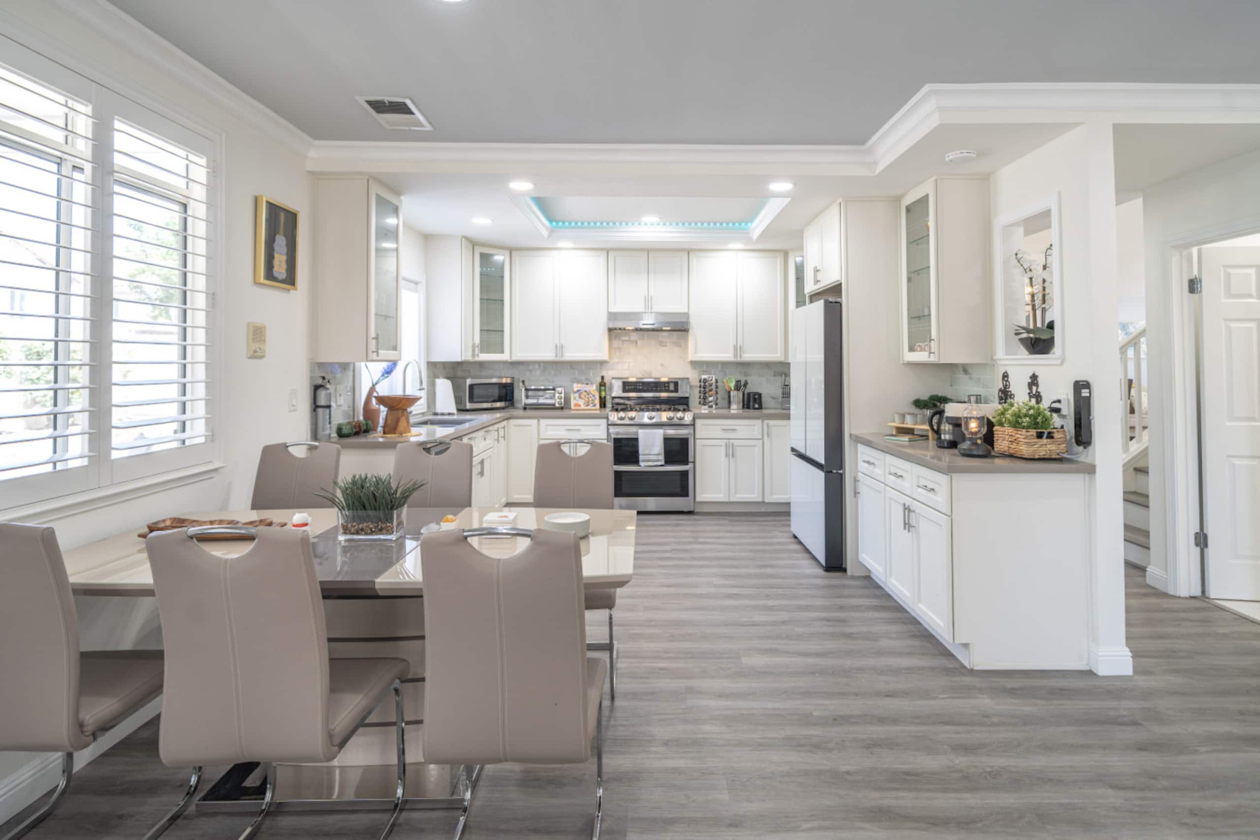 Luxury 5BR with Fire Pit, Near Tech Hubs - Photo 7