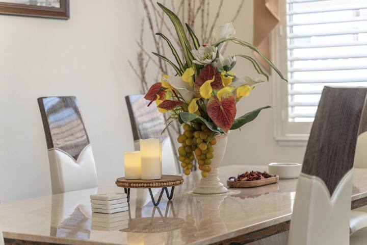 Lux 5BR San Jose Retreat w Patio gallery image 5