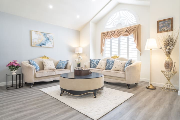 Lux 5BR San Jose Retreat w Patio