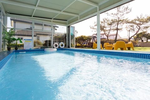 Pension room for a relaxing stay, indoor hot water pool villa, private 2f