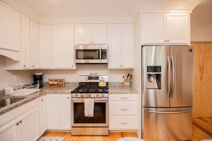 Renovated, 2BR, 2BA in Boston gallery image 4