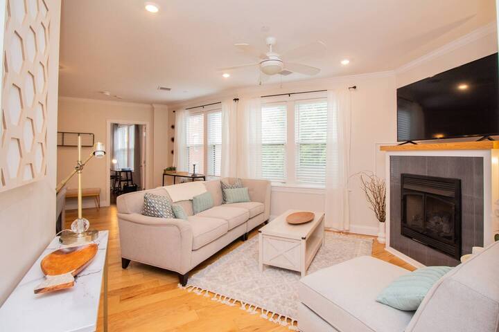 Renovated, 2BR, 2BA in Boston gallery image 2