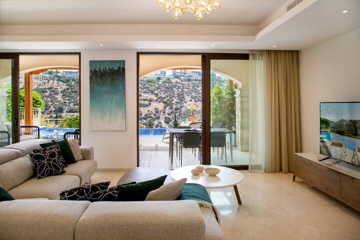 Aphrodite Hills Rentals - 2 Bedroom Elite Villa - Писсури