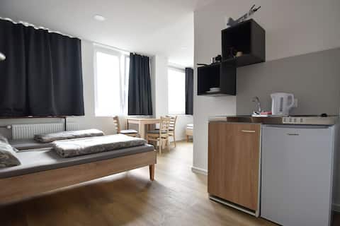 Top performing Airbnb: F02.18 Boarding house for groups and companies in Junkersdorf