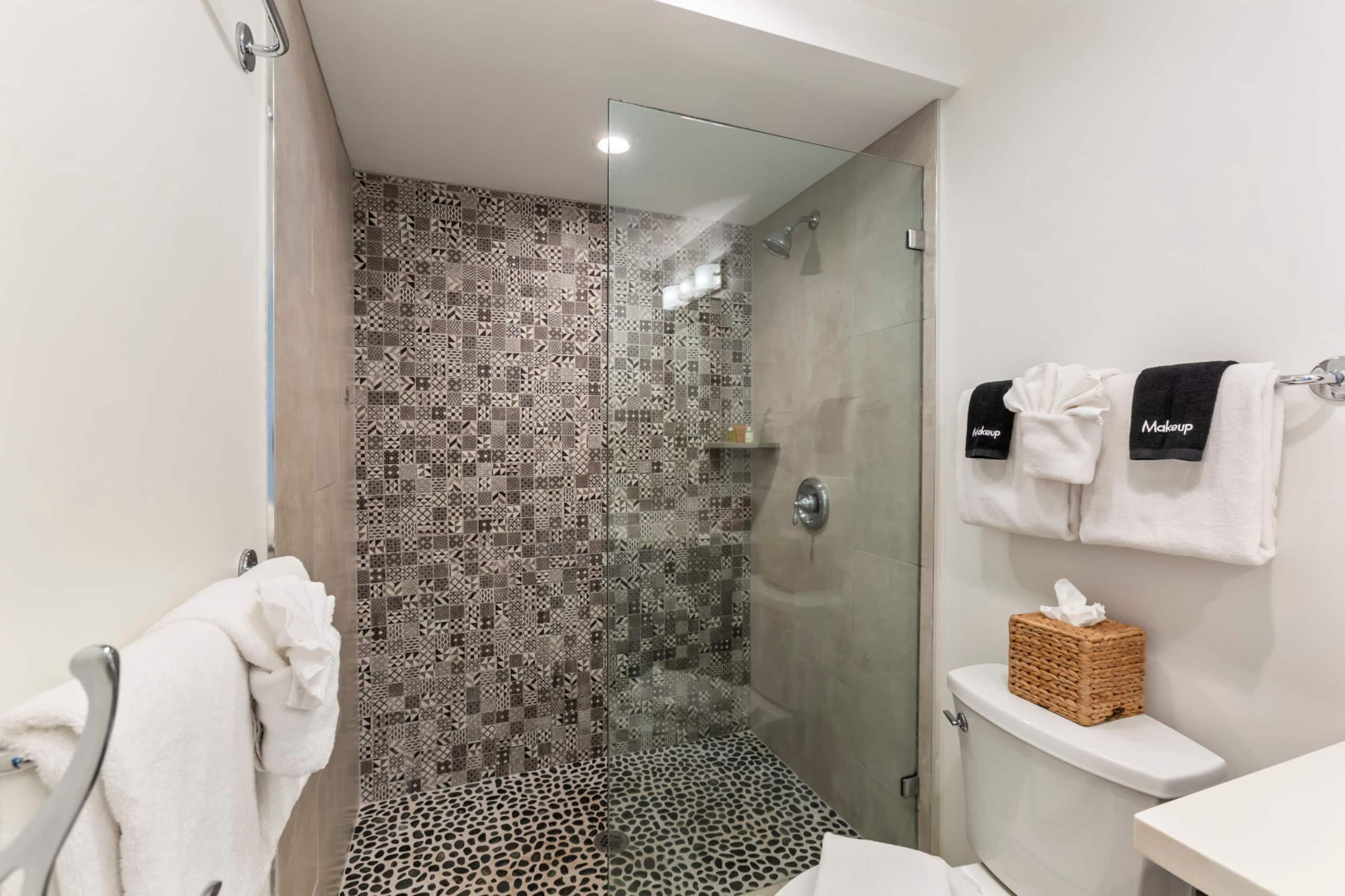 Just Listed! Beautifully Updated 117 Cove – Oceanf - Image 36