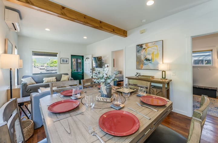 New Downtown Whitefish Home W River & Trail Access - Whitefish, MT