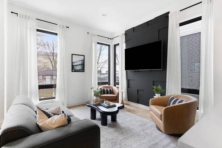 The Chorus & The Duet – Mins from Downtown! gallery image 2