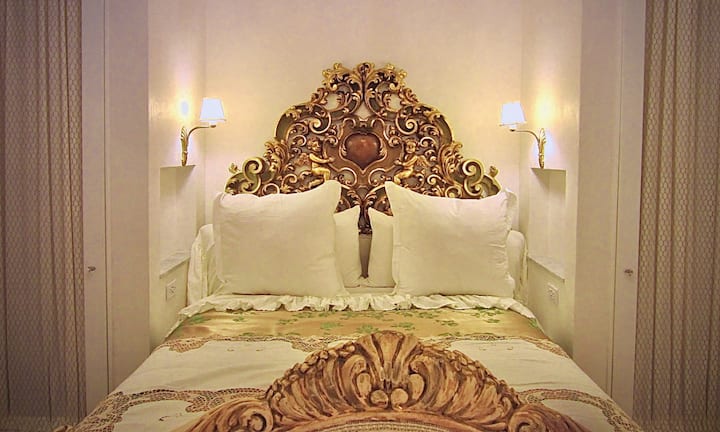 غرفة نوم خضراء