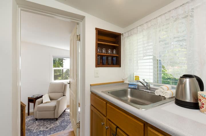Cottagecore Escape Near Forest, Beach, And Bay - Arcata, CA