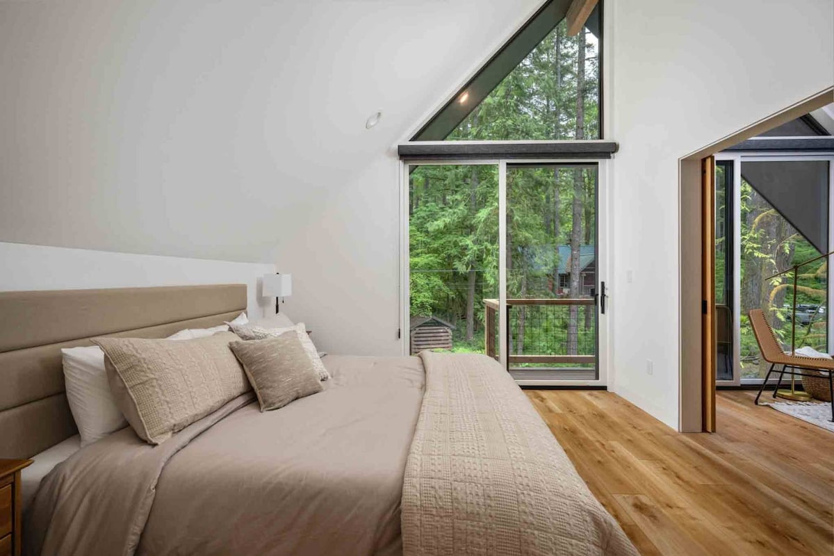 "It’s spacious and very well appointed, with everything you’d need from cookware to lawn games." - Paul