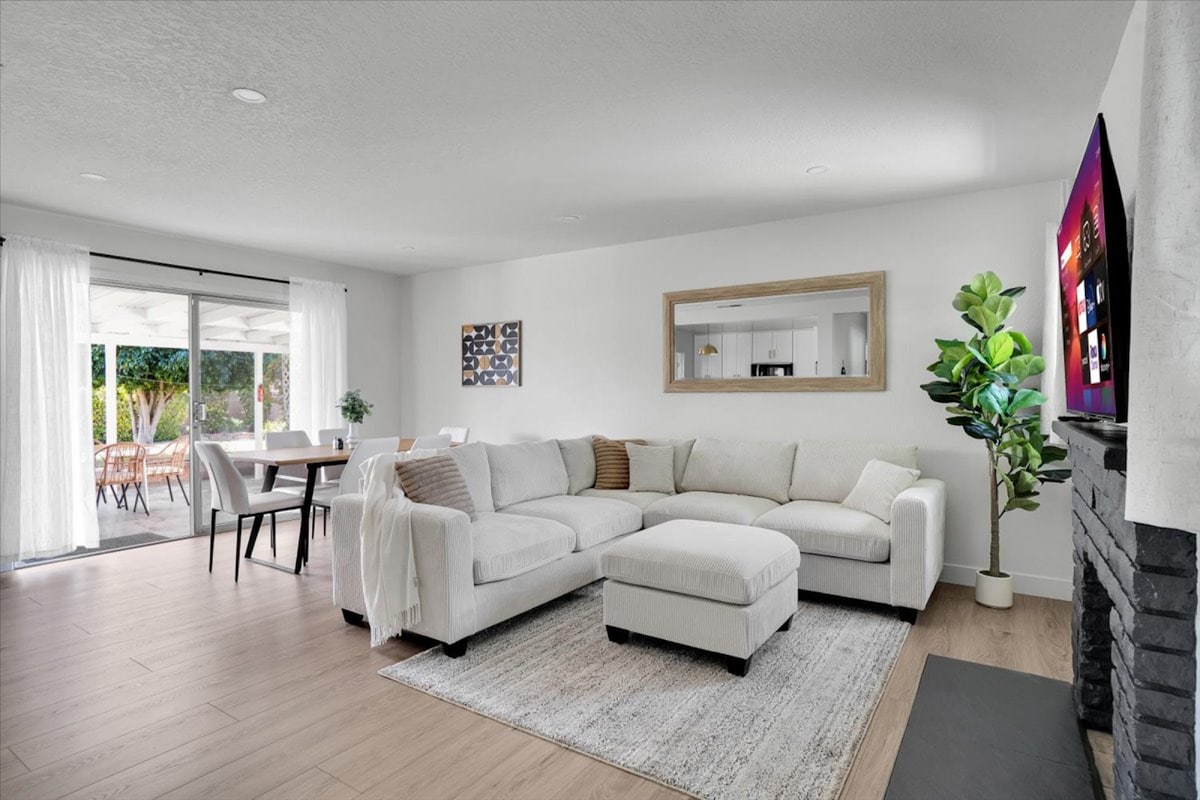 Top Airbnb: Minnie's Homey Hideaway, 8 mins to Disney &ConvCtr in Garden Grove