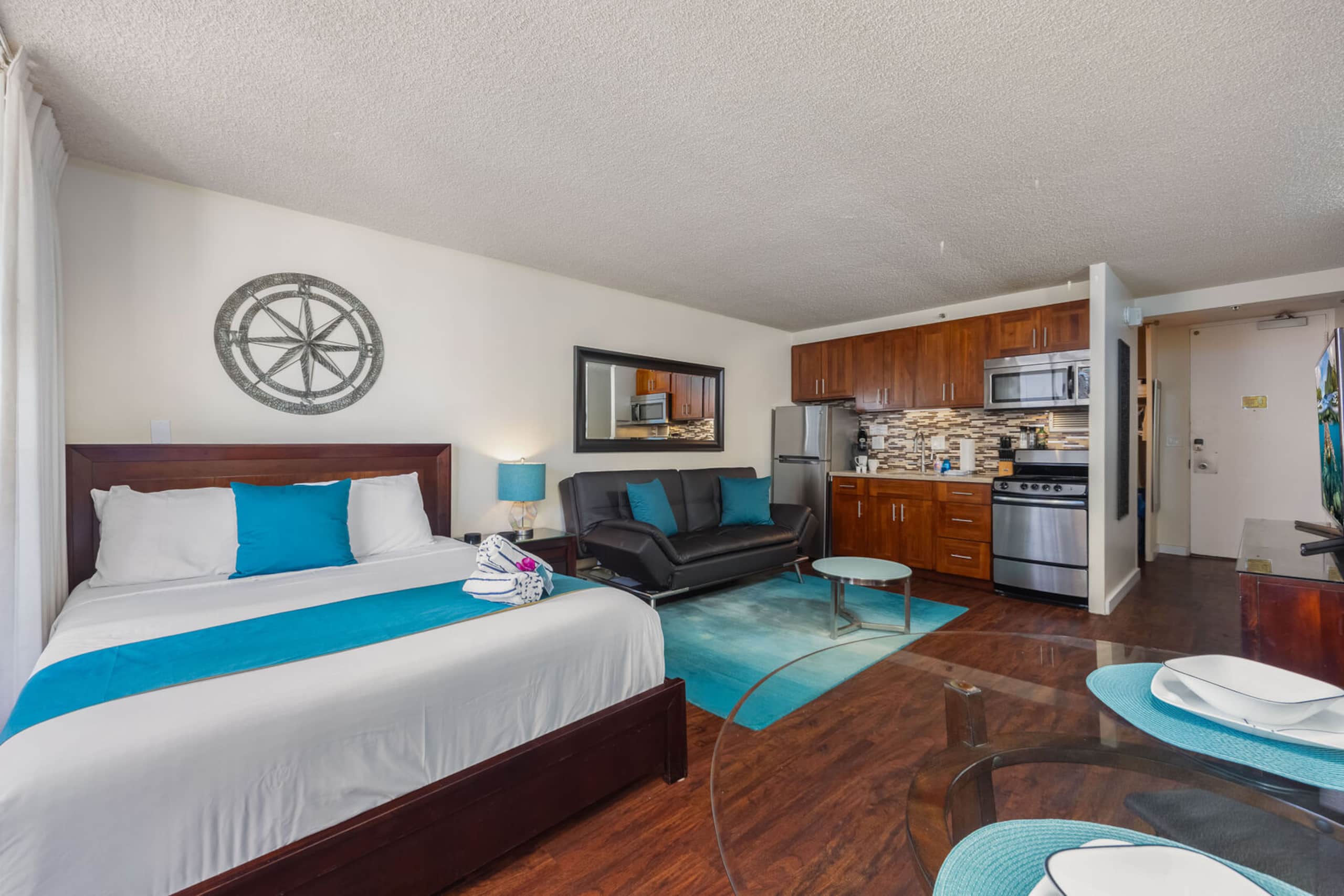 Condo in Honolulu · ★4.84 · 1 bedroom · 2 beds · 1 bath - Image 17