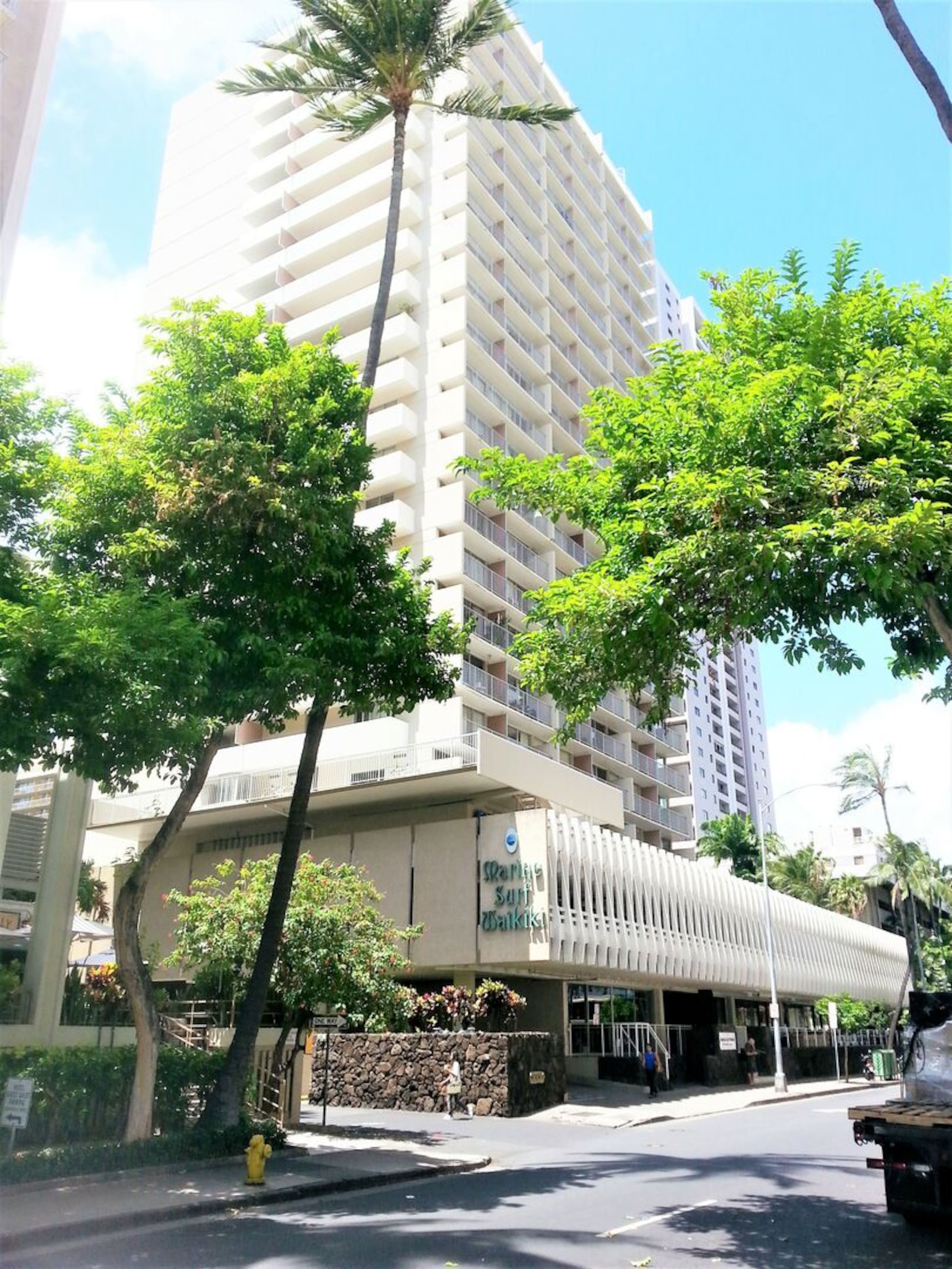 Condo in Honolulu · ★4.84 · 1 bedroom · 2 beds · 1 bath - Image 32