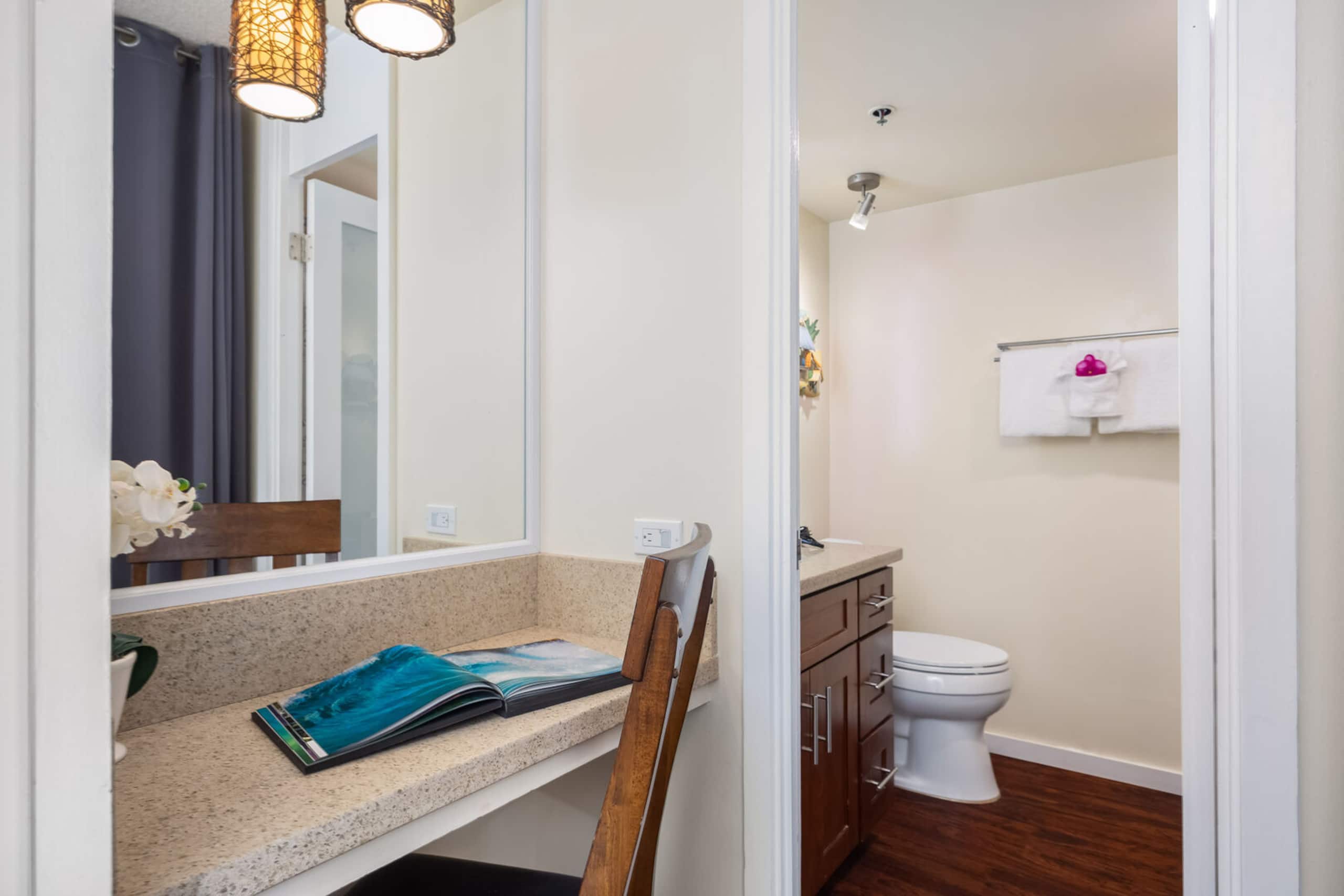 Condo in Honolulu · ★4.84 · 1 bedroom · 2 beds · 1 bath - Image 25