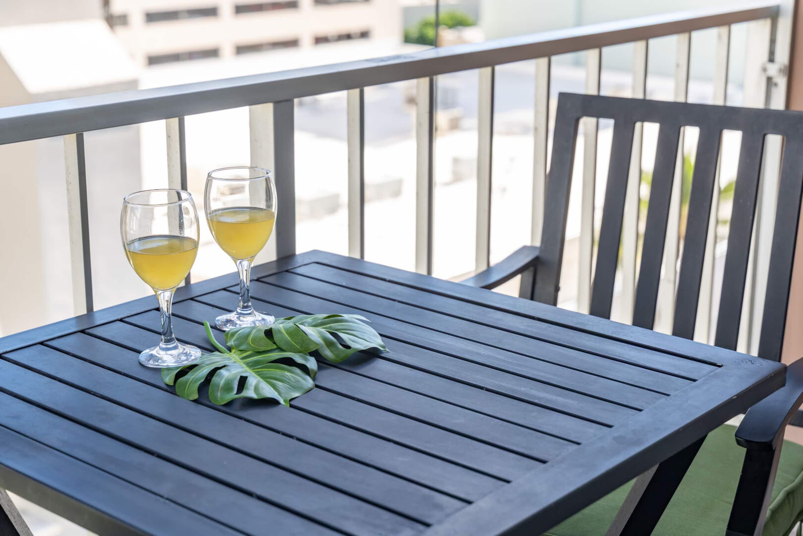Condo in Honolulu · ★4.84 · 1 bedroom · 2 beds · 1 bath - Image 11