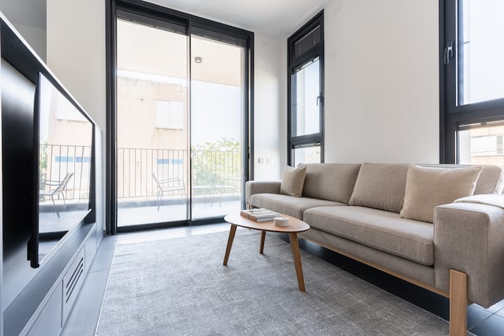 Blueground | New North Mamad, High End, Balcony - Tel Aviv-Yafo