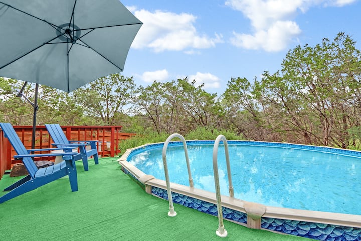 Lakefield Getaway I Pools, Families, Views - Canyon Lake, TX