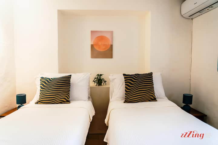 Стая с 2 отделни легла