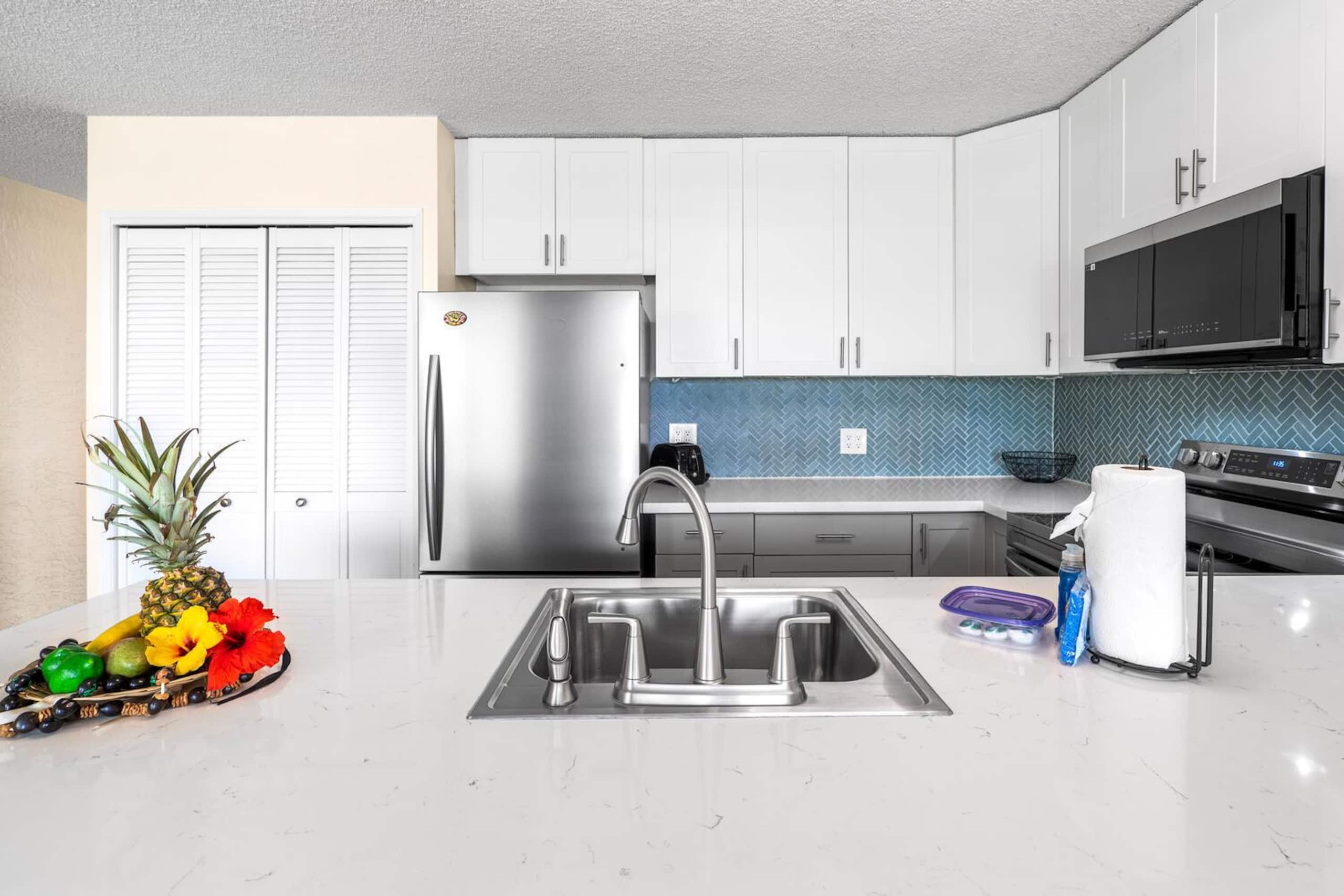 Condo in Kailua-Kona · ★4.86 · 1 bedroom · 2 beds · 1 private bath - Image 10