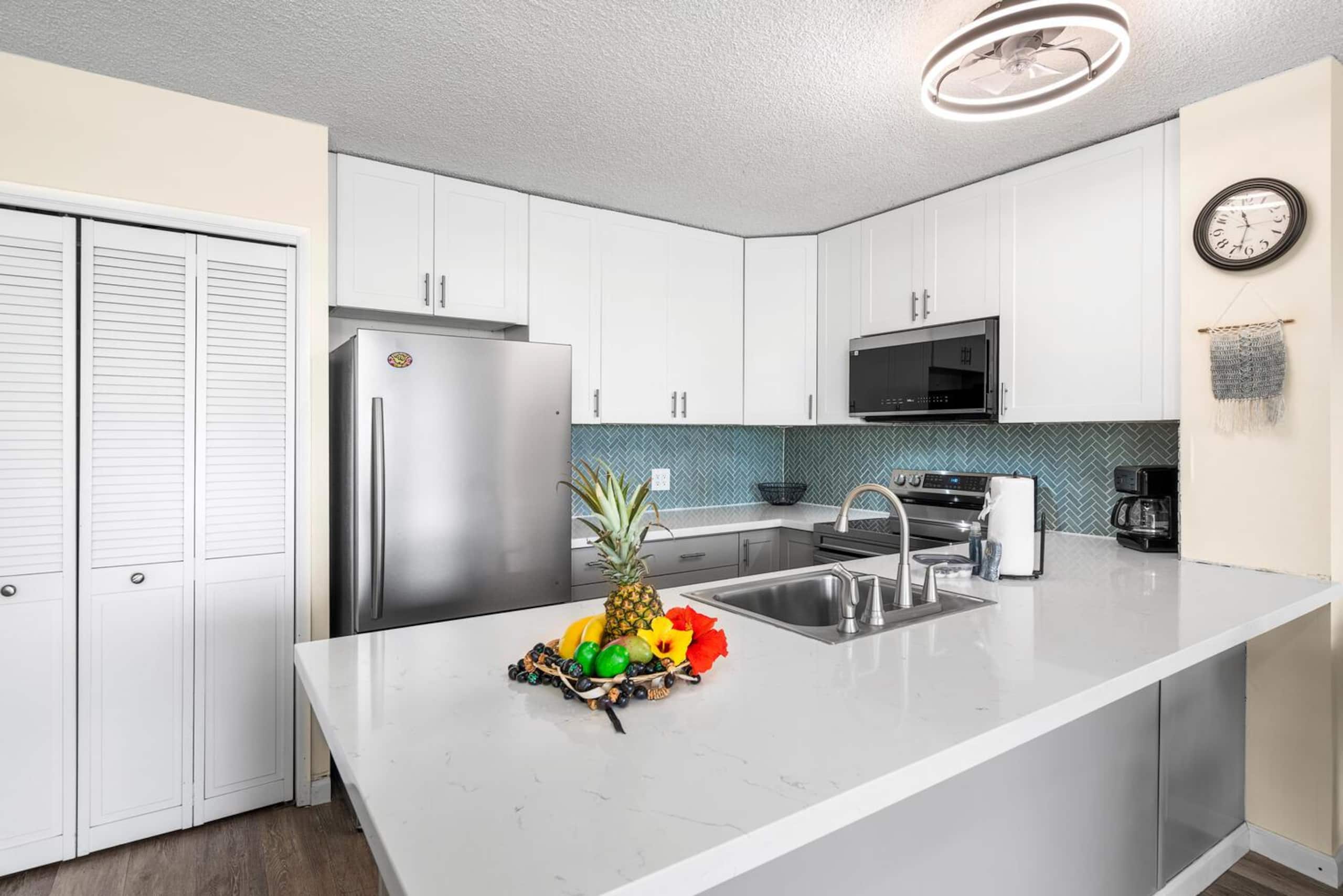 Condo in Kailua-Kona · ★4.86 · 1 bedroom · 2 beds · 1 private bath - Image 7