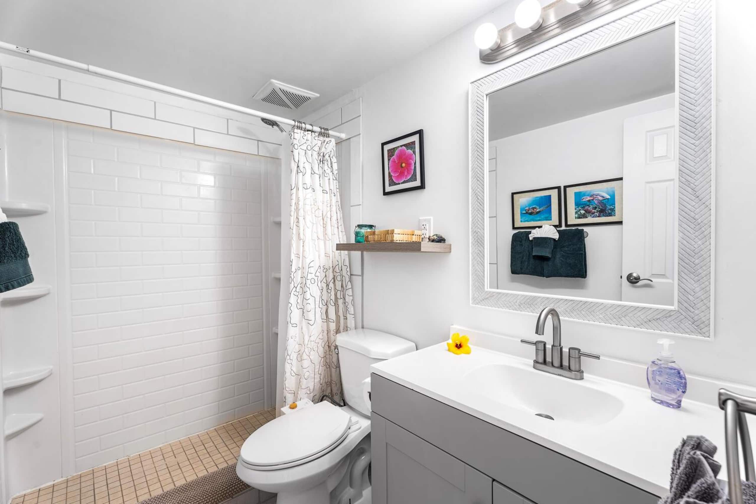 Condo in Kailua-Kona · ★4.86 · 1 bedroom · 2 beds · 1 private bath - Image 14