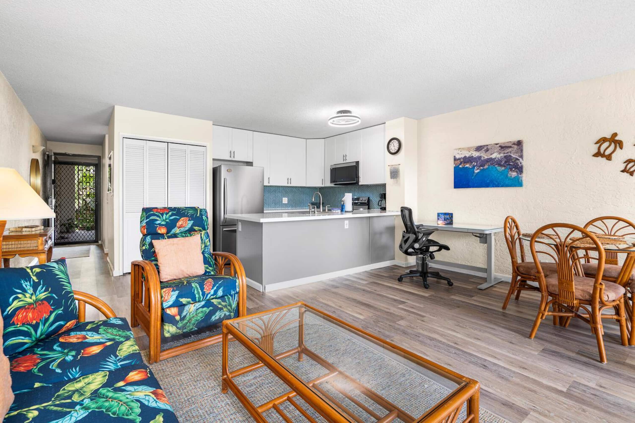 Condo in Kailua-Kona · ★4.86 · 1 bedroom · 2 beds · 1 private bath - Image 6