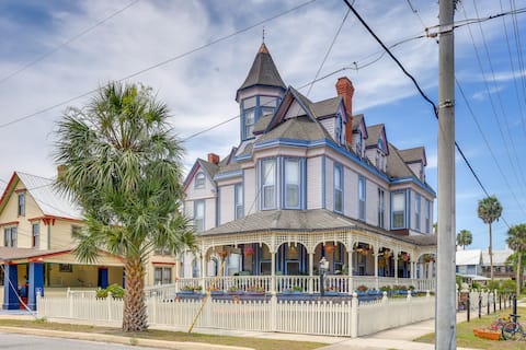 'Grand Gables' Home: 1 Block to St Johns River!