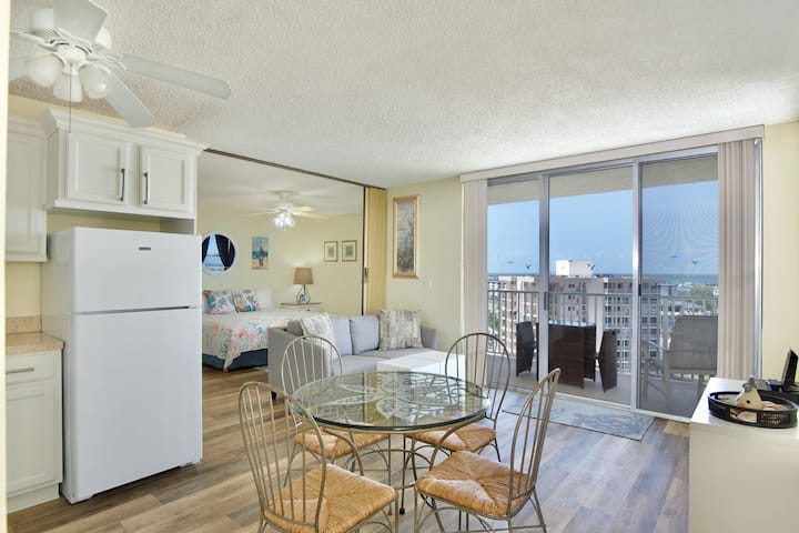Beachfront Getaway-estero Beach & Tennis 1001-a - Fort Myers Beach, FL